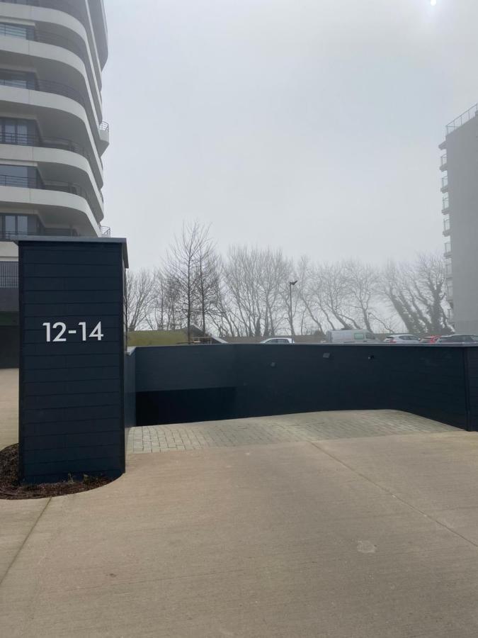 Lichtrijk 2-Slaapkamerappartement Met Zeezicht En Gratis Parking Остенде Экстерьер фото